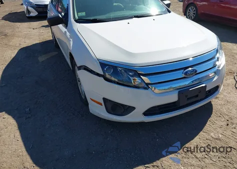 2010 Ford Fusion S из США, поврежденный, VIN 3FAHP0GA5AR236941